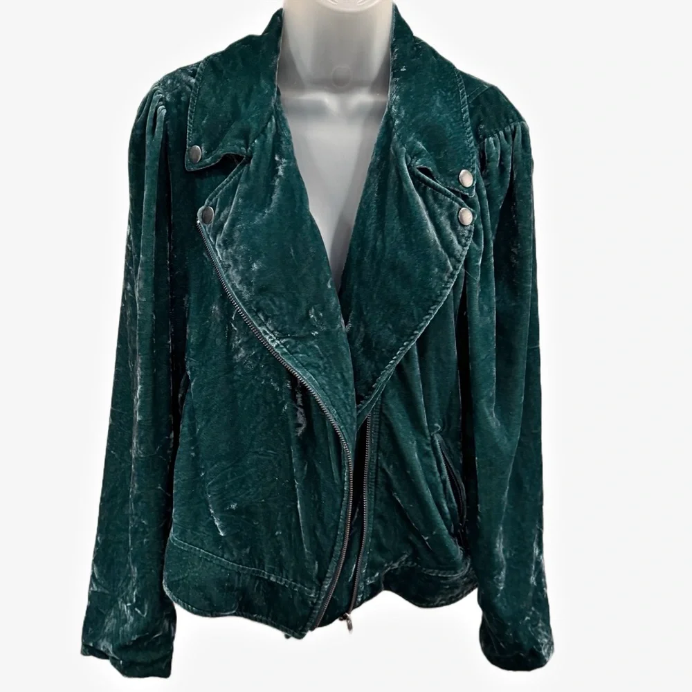 Torrid | Velvet Moto Jacket – Botanical Garden Green – Luxe Soft Texture - Picture 3 of 14